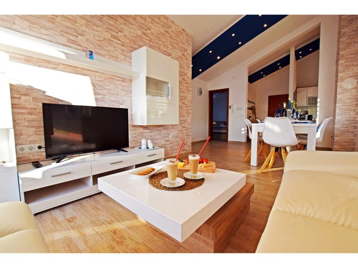 Apartment Dinko Rovanjska Exteriér fotografie